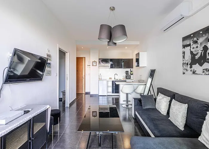 Welcoming Apartment With Parking - Croisette