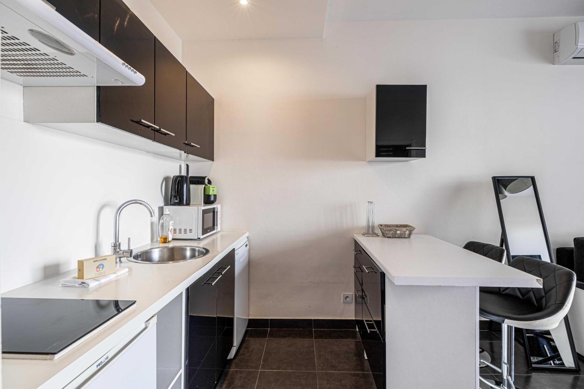 Welcoming With Parking - Croisette Apartment Cannes